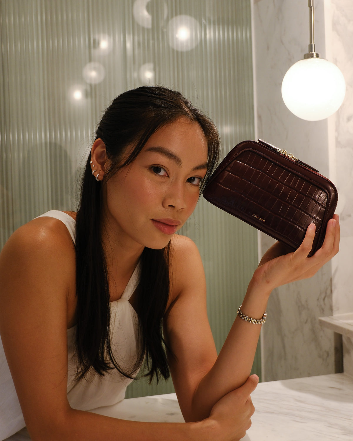 The Mae Pouch (Wine)