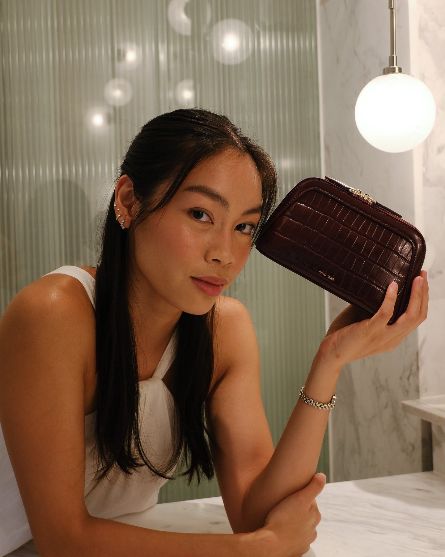 The Mae Pouch (Wine)